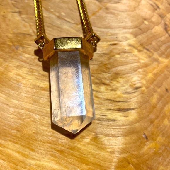 Beautiful faux crystal gold coloured necklace. Thick chain. Unworn. - Picture 7 of 7